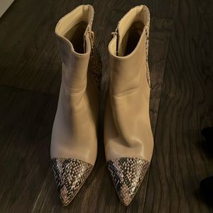 Leather Nine West heeled boots